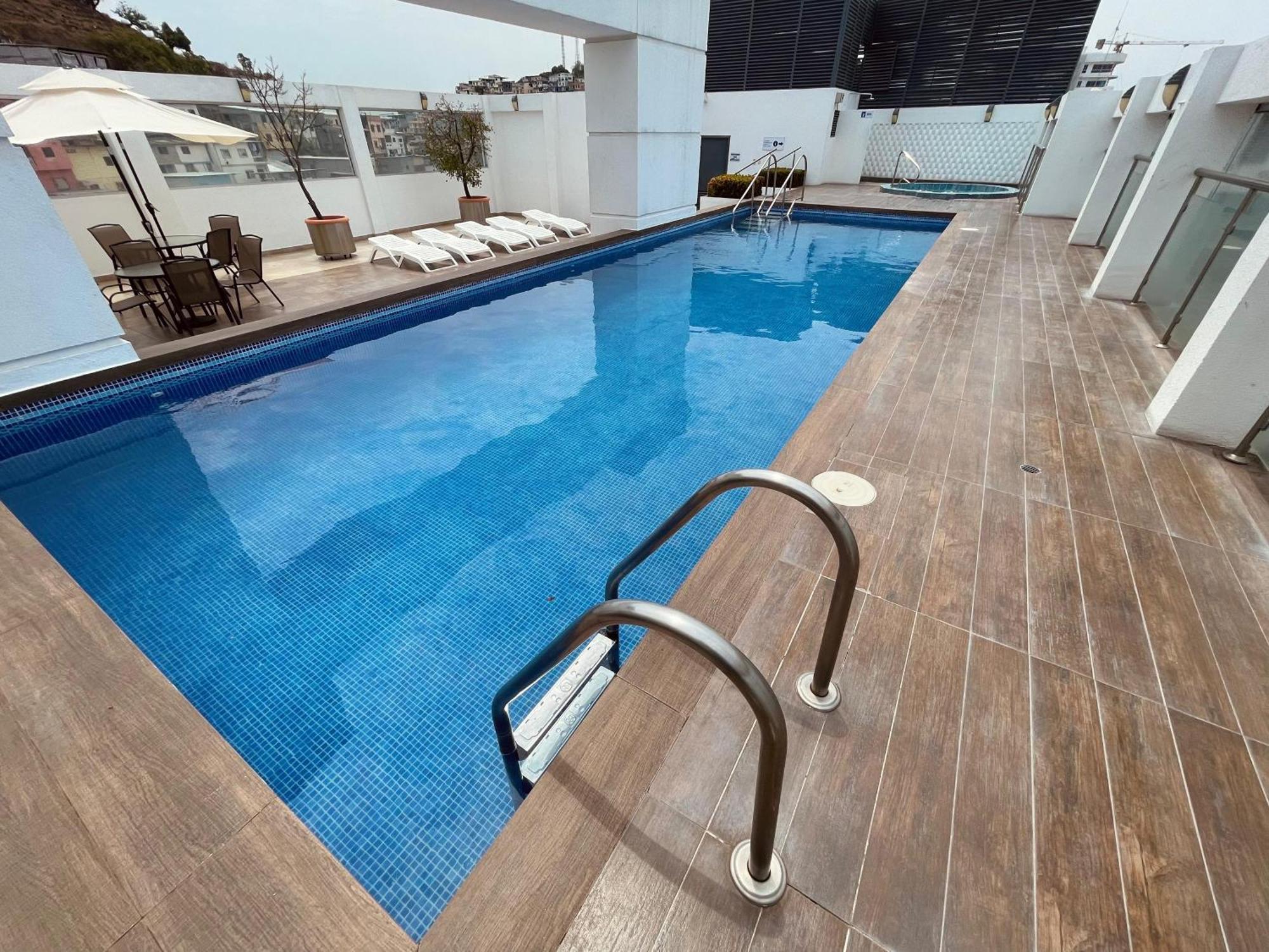 Suite Riverfront Puerto Santa Ana Гуаякиль Экстерьер фото