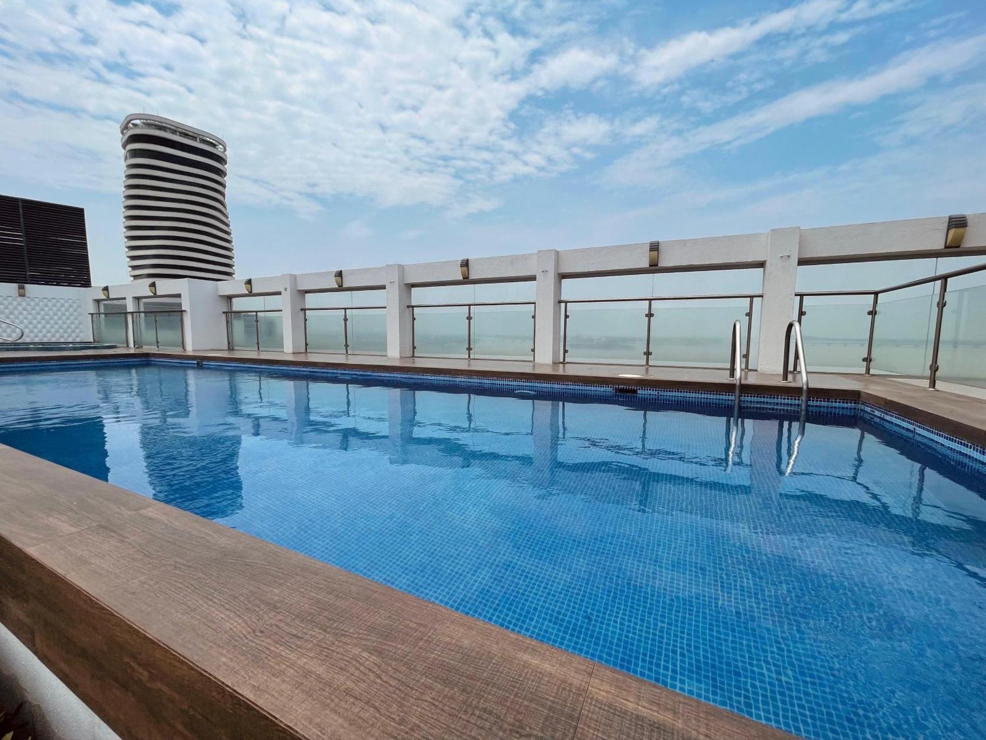 Suite Riverfront Puerto Santa Ana Гуаякиль Экстерьер фото